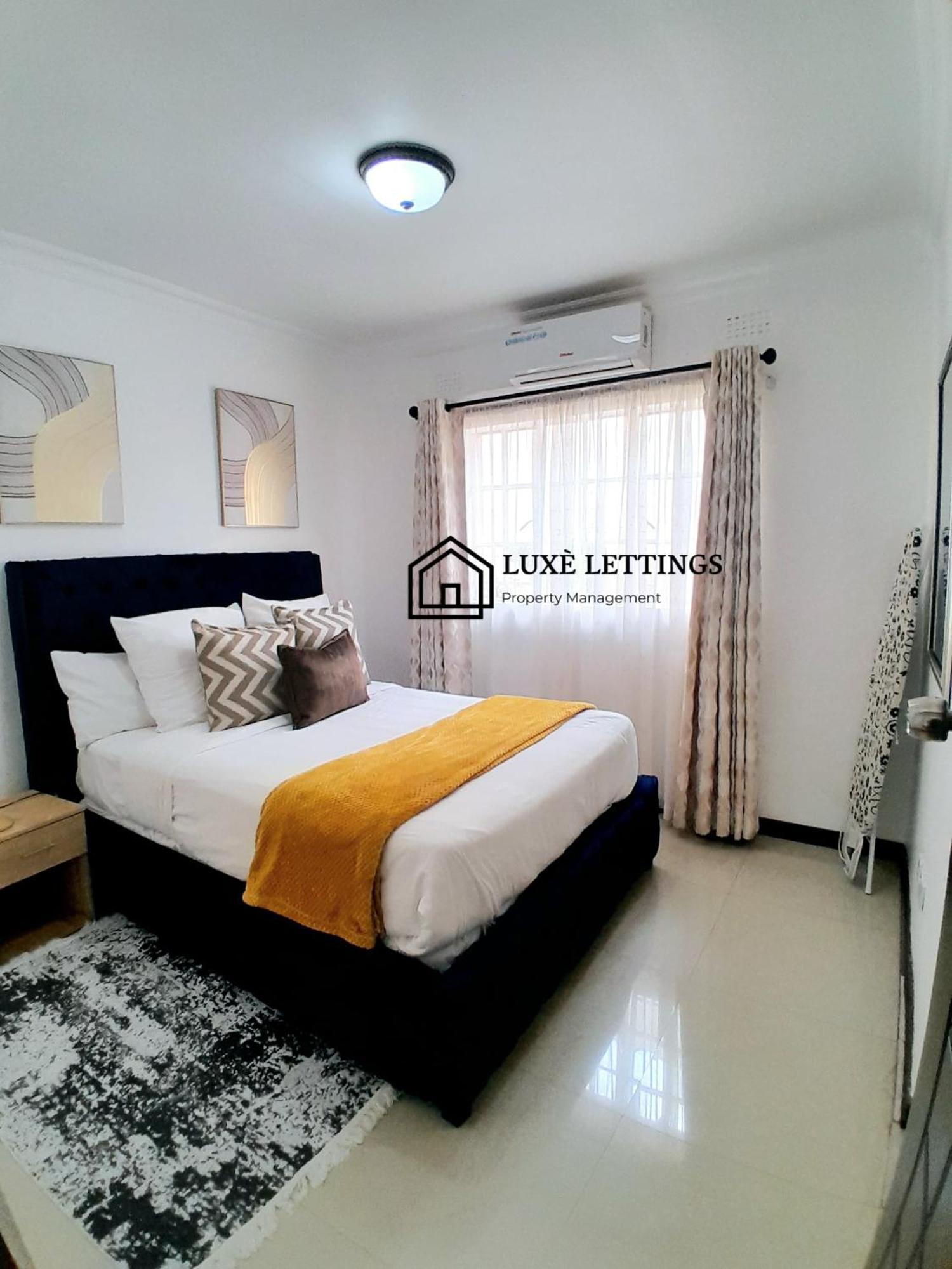 Crystal Apartments Lilongwe Extérieur photo